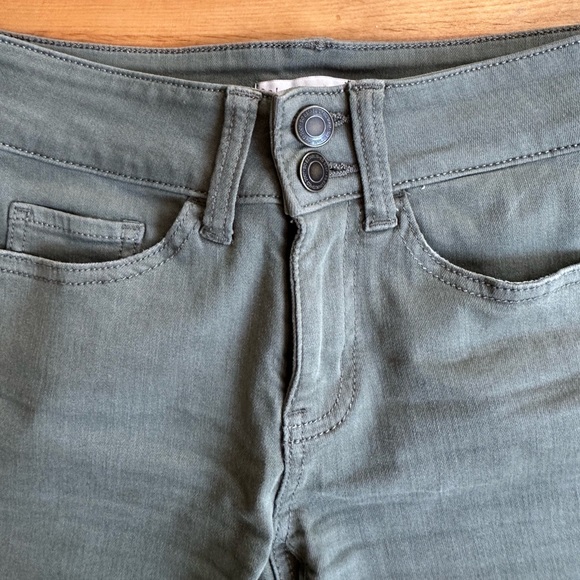 Army green/grey jean shorts by Sol - Picture 2 of 5